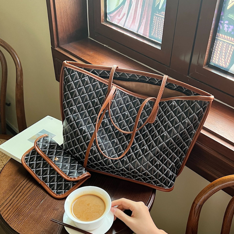 Embroidery Class - Fashionable Versatile Tote Bags for Women